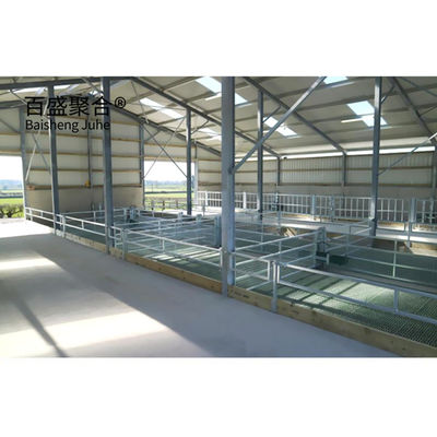 อาคารปลูกสัตว์ Prefab ประเภทเหล็ก สําหรับตึกเลี้ยงแพะ/แกะ/วัว/วัว และการเลี้ยงหมู
