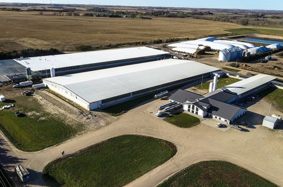 โครงสร้างสแตนเลส Prefab อาคารโรงงานสูงสําหรับ AiSi การแข่งขันมาตรฐาน