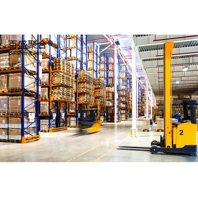 รถยกถนนนอกถนนประเภท Q235B Q355B สําหรับโกดังอุปกรณ์เก็บของภาระหนัก