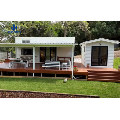 บ้านคอนเทนเนอร์หรูในสไตล์โมเดิร์น ออกแบบ Prefab ด้วยประตูเหล็กและหน้าต่างอลูมิเนียม
