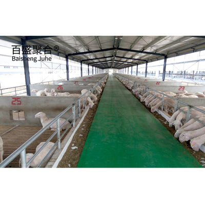 โครงสร้างเหล็ก อาคารฟาร์ม Prefab สําหรับวัวโรงนา แกะ/วัว/วัสดุนม/บ้านแพะ