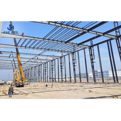 โครงสร้างเหล็กแบบโมดูลแบบ Prefab โครงสร้างโกดังโลหะ โครงสร้างวัสดุก่อสร้าง โรงงาน