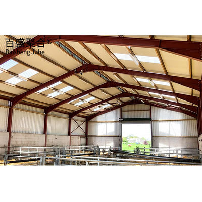 สีที่กําหนดเอง โครงสร้างเหล็กสําหรับโรงม้า แผนโรงม้าที่ฟาร์มไก่ Prefab
