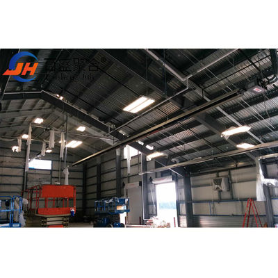 สถานที่กีฬาสูง โดยใช้โครงสร้างเหล็กแบบ Prefabricated Fabrication