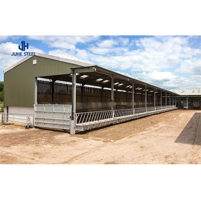 สะดวกสบาย เสาเหล็ก Prefabricated Barn สําหรับแกะและวัว C.Z Shape Steel Channel Purlin