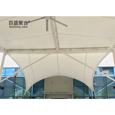 0.065mm ผ้าเต็นท์ร่มโครงสร้างร่มแดด PVDF PTFE ที่จอดรถ โครงสร้างผนังความดัน