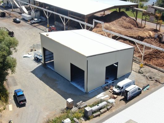 Q235B/Q345B เกรด โรงเก็บโลหะประกอบก่อนที่มีระดับเดียวสําหรับการสร้างห้องเหล็กเบาง่าย